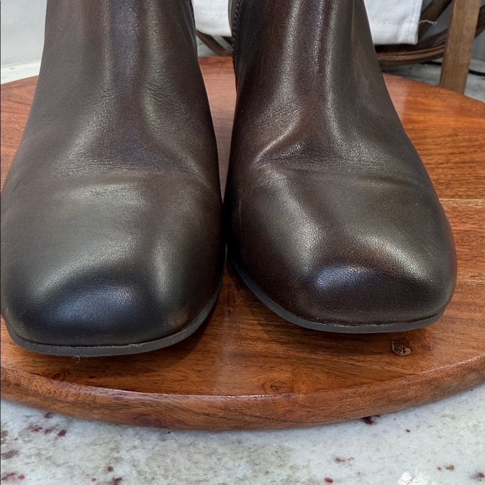 Born Aneto Brown Leather Ankle Boots - Picture 2 of 8